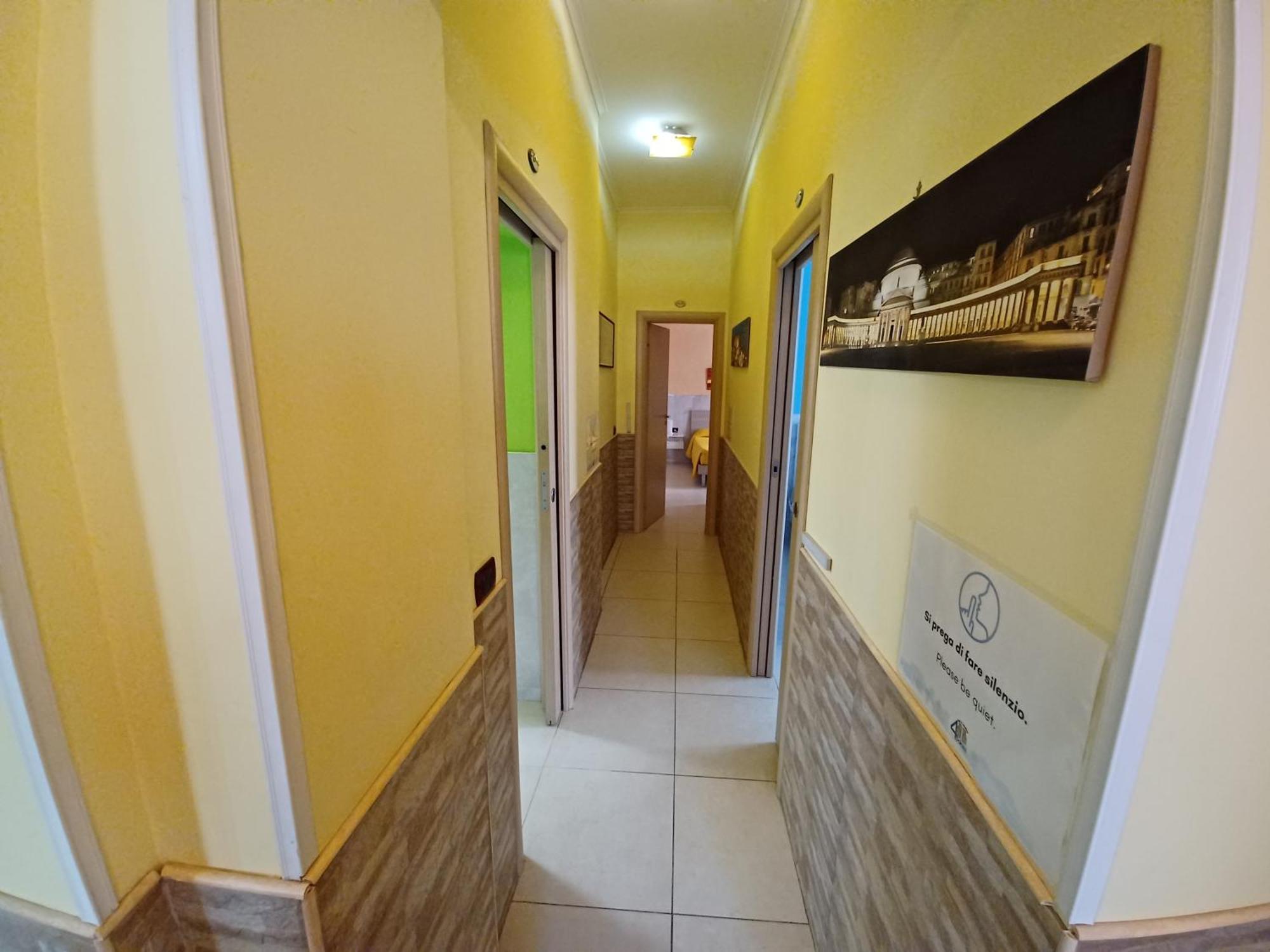 B&B Quattro Palazzi Napoli Centro Esterno foto