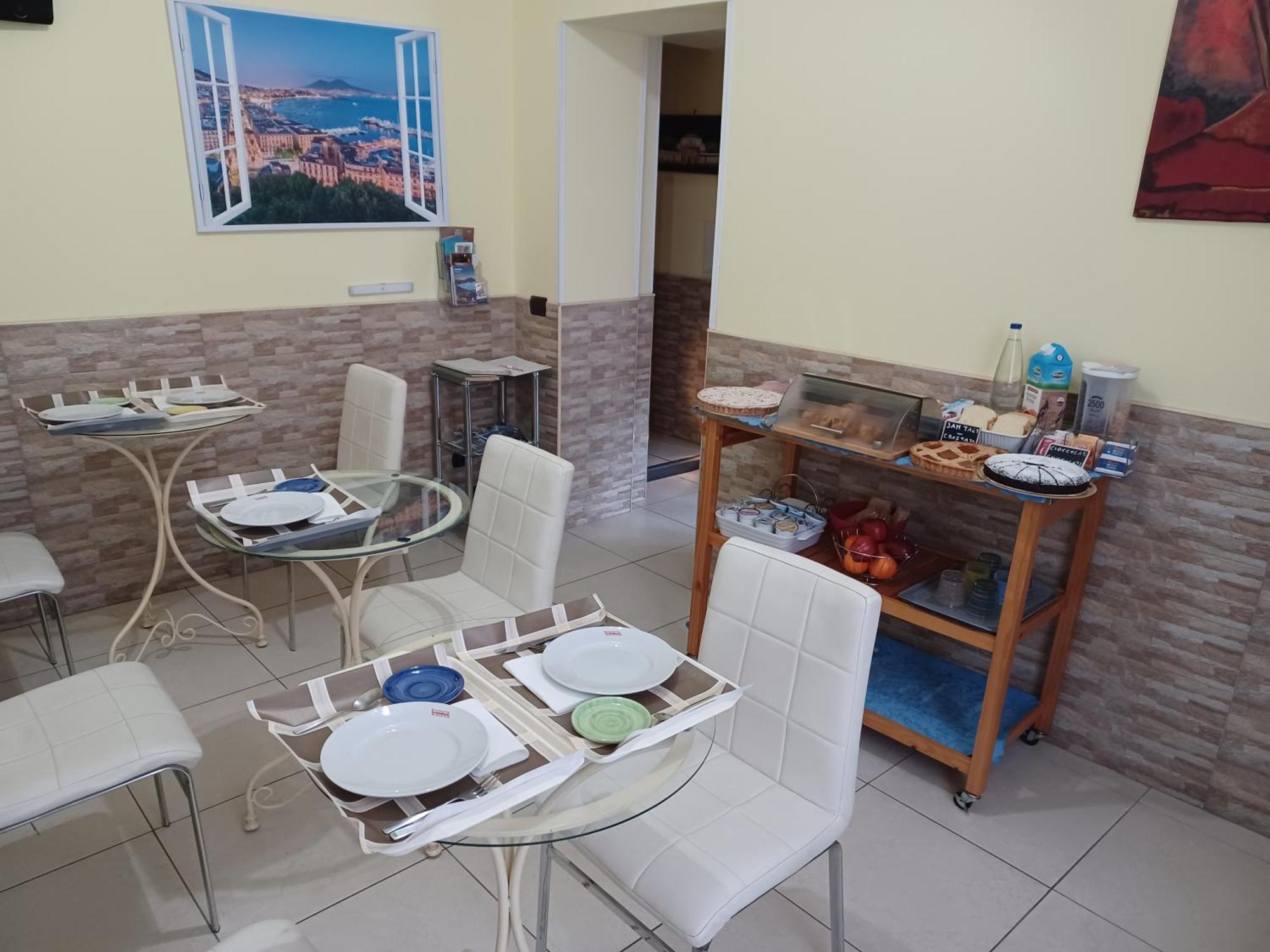 B&B Quattro Palazzi Napoli Centro Esterno foto